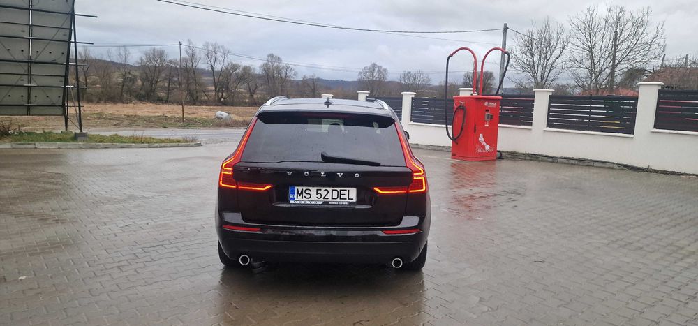 Volvo xc 60 model 2018 momentum