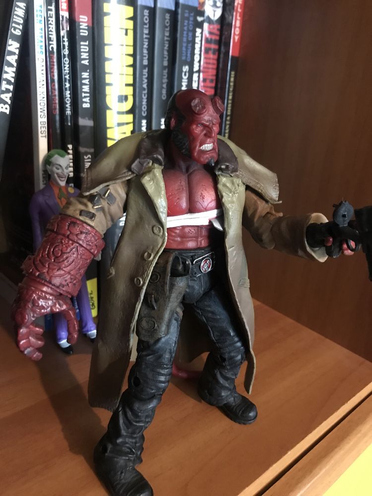 Figurina articulata HellBoy, 19 cm