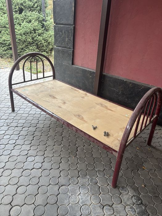 Продам кровать односпалка