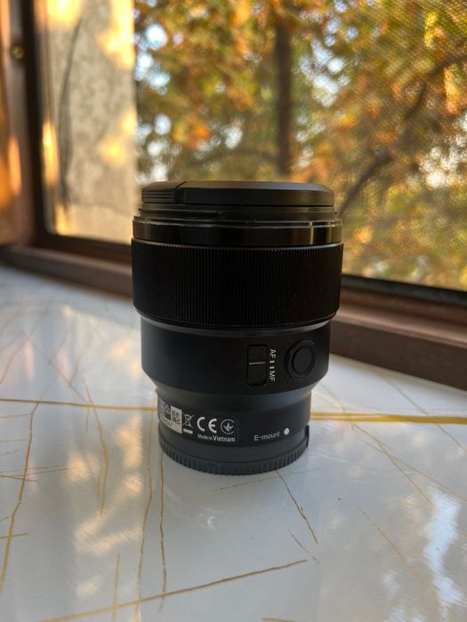 SONY fe 1.8/85 mm full frame Портретник