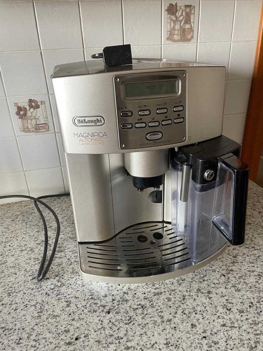 Кофемашина Delonghi Magnifica ESAM 3500.S