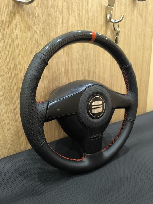 Карбонов волан leon fr