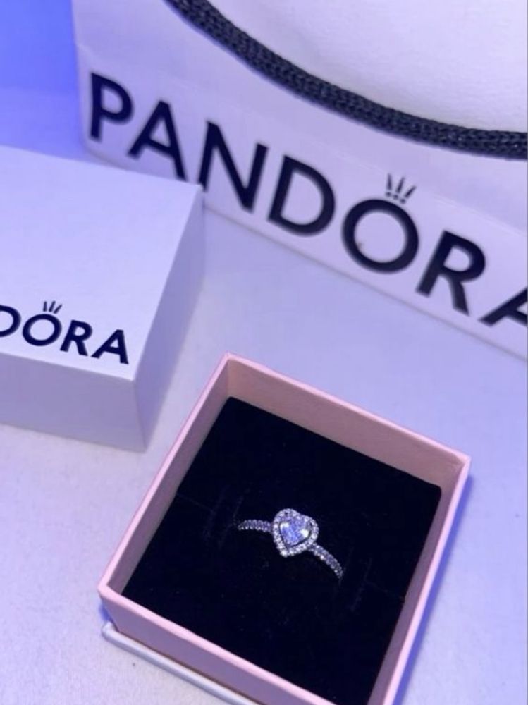 Pandora uzuk Кольцо из серебра 925 пробы с поднятым красным сердцем