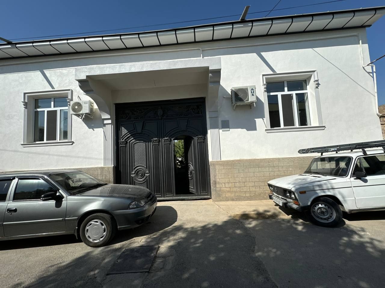 Uchastka sotiladi