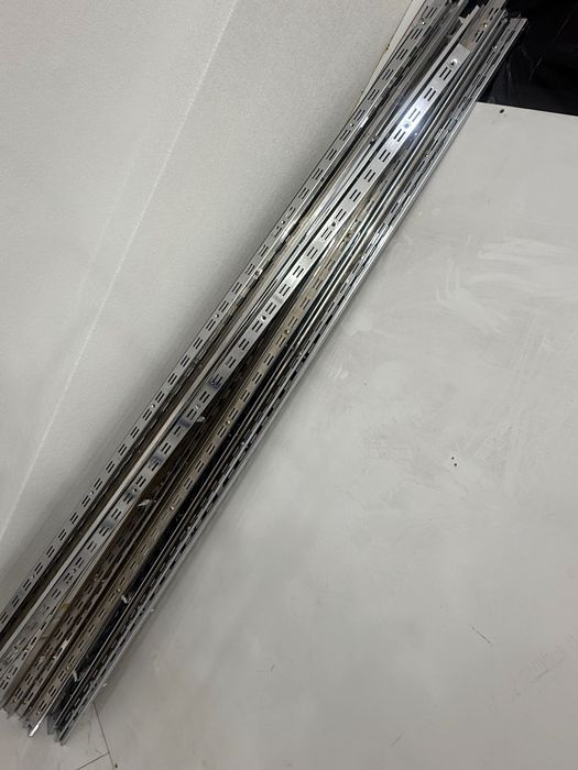 rels veshilka magazinga sotiladi