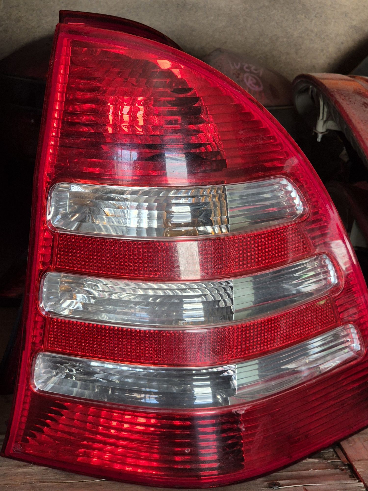 W203 Десен стоп Мерцедес Ц класа комби