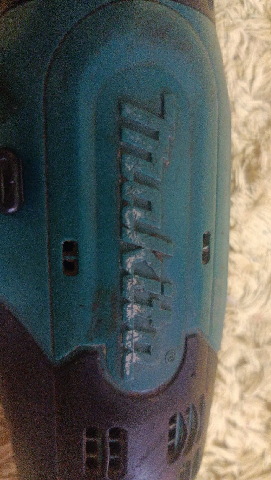 Vând autofiletanta Makita 18 V