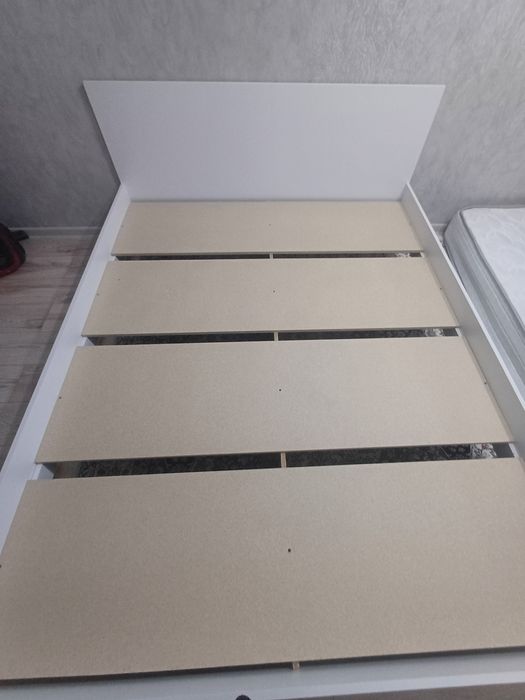 Кровать новая 2×1,60