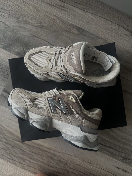 New Balance 9060 beige