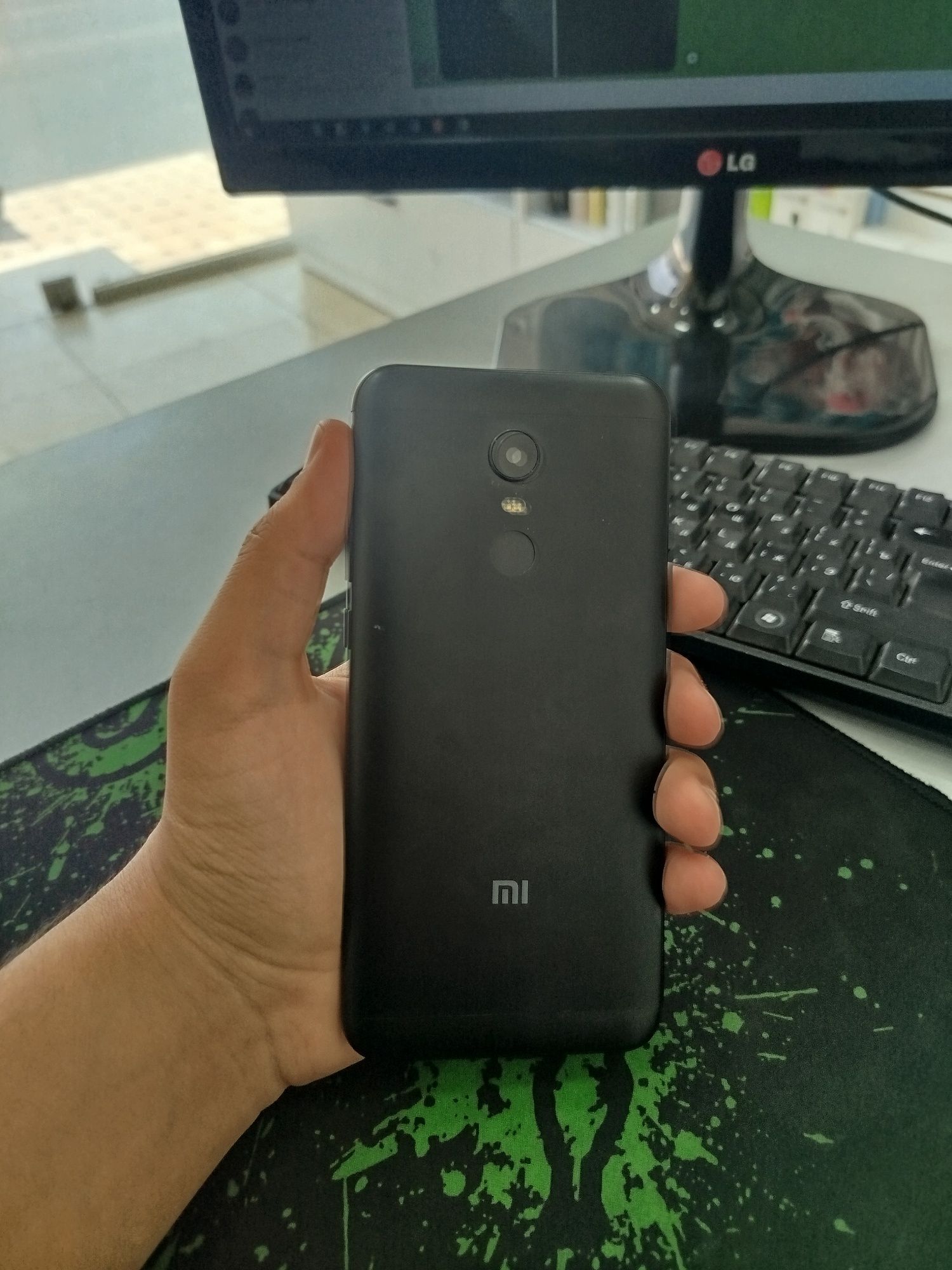 Redmi 5 plus black