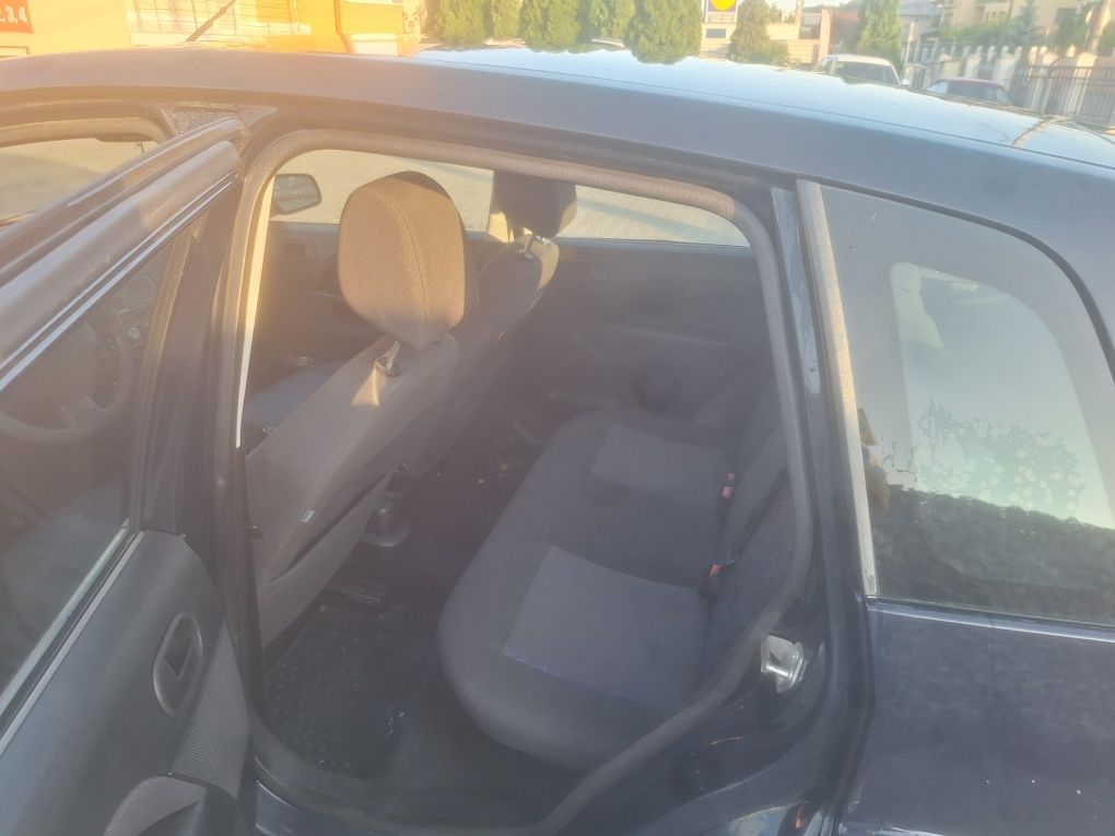 Ford fiesta 1.4 benzina