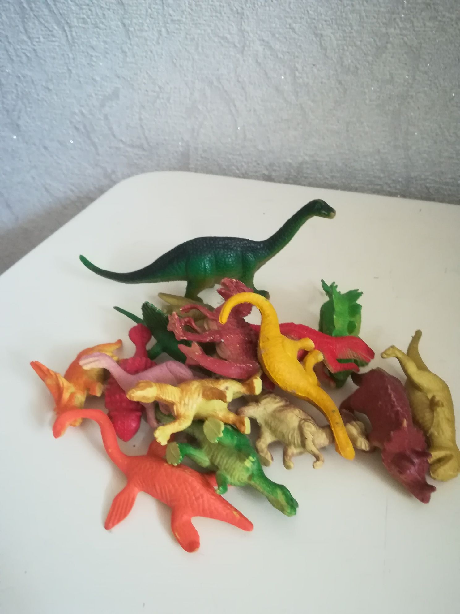 Игрушки динозаврики