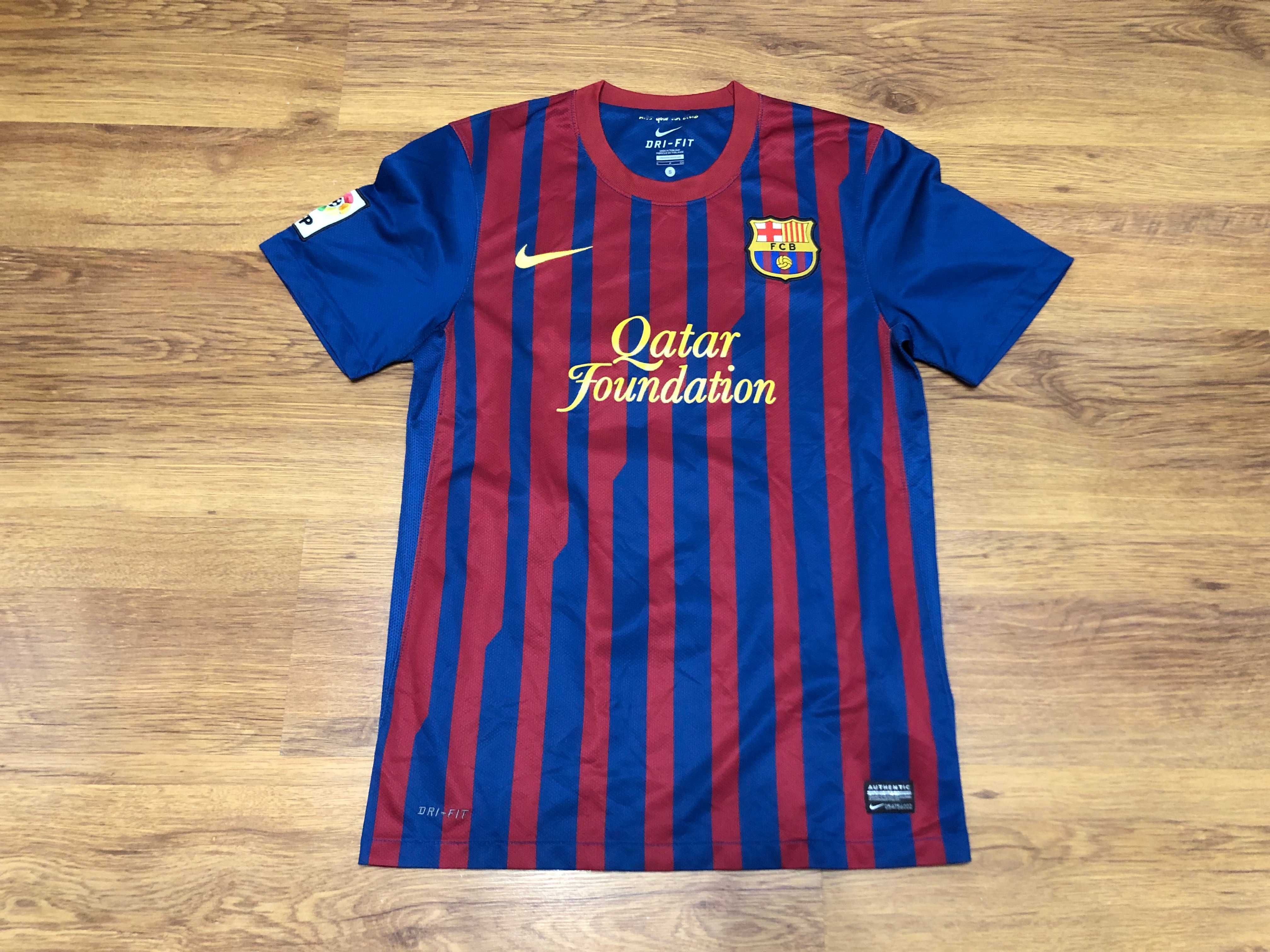Barcelona футболни тениски