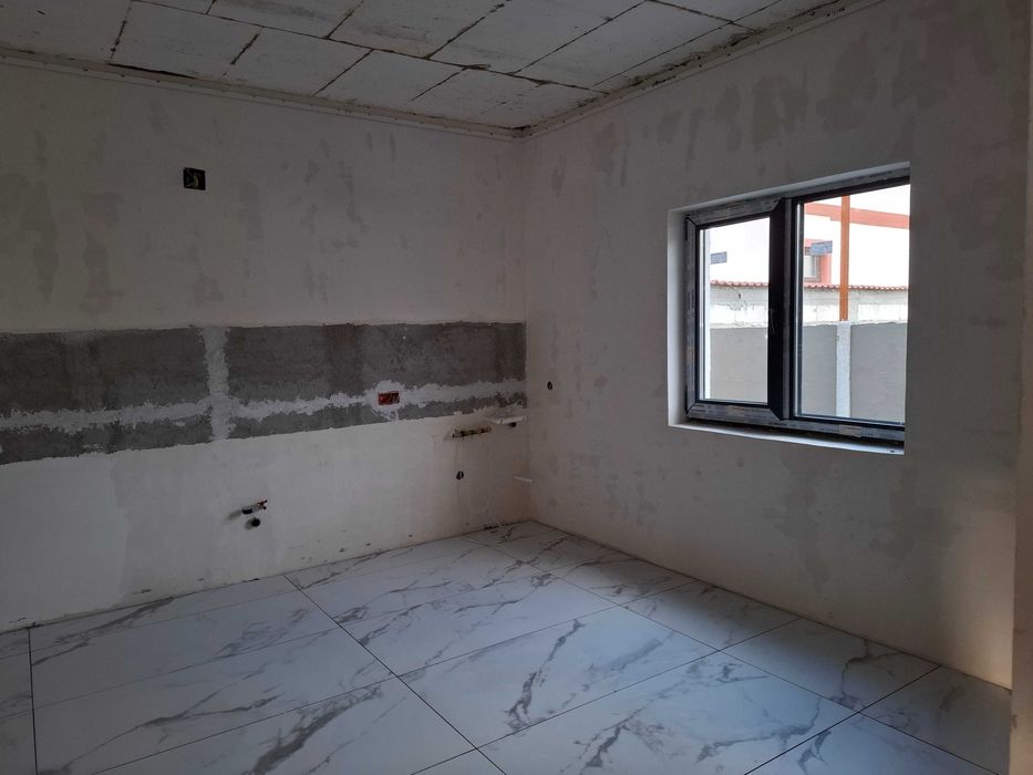 Pantelimon Ilfov,p+1,4camere,2 bai,300mp,acces asfalt,comision 0%