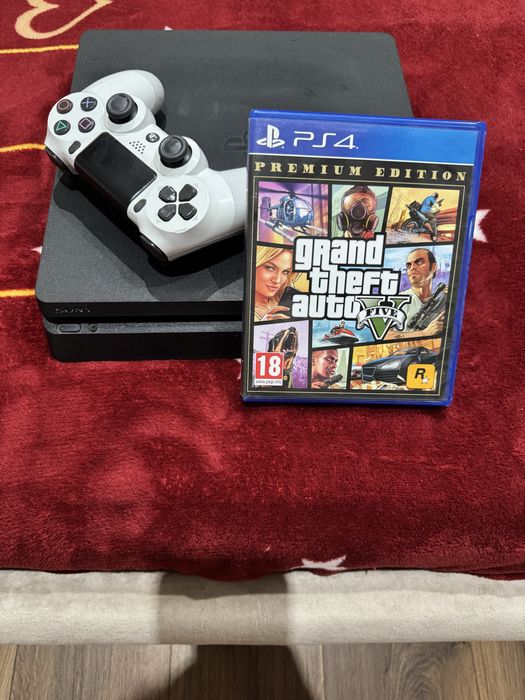 PS4-slim de vanzare