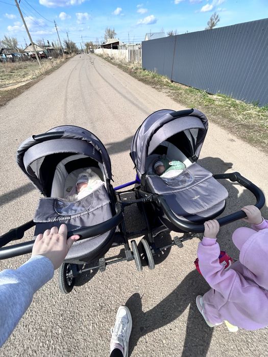 Продам коляску, состояние нового