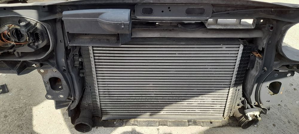 Vând radiator apa volkswagen touran 2.0 an 2004