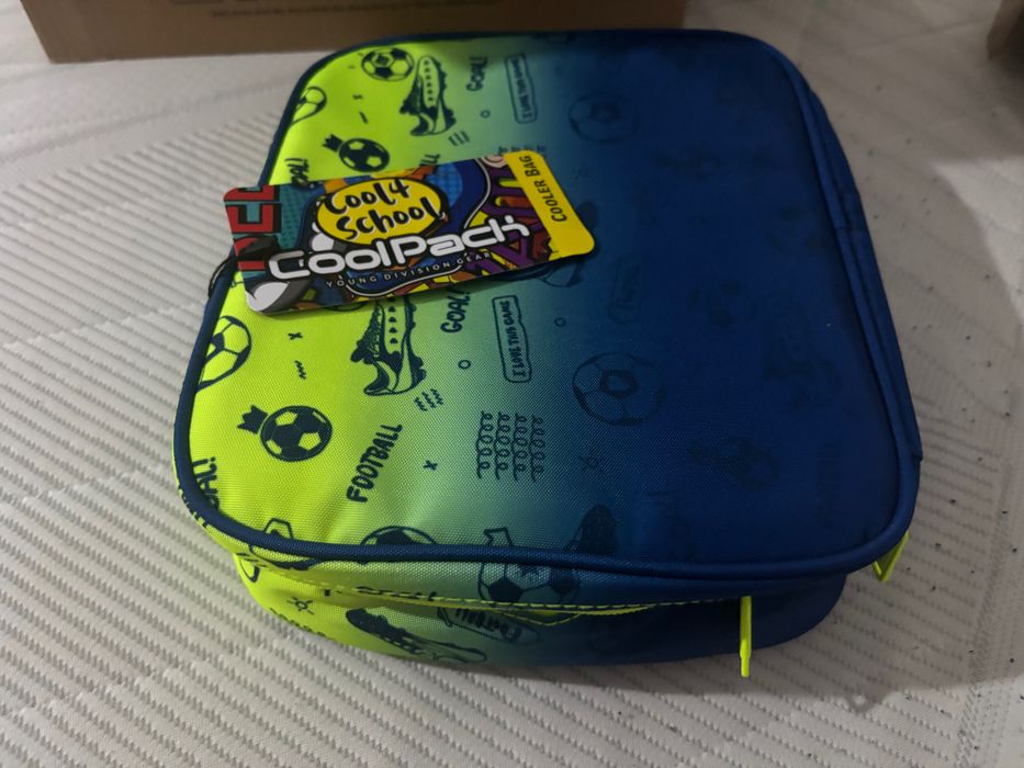 Продавам детска термо чанта за храна