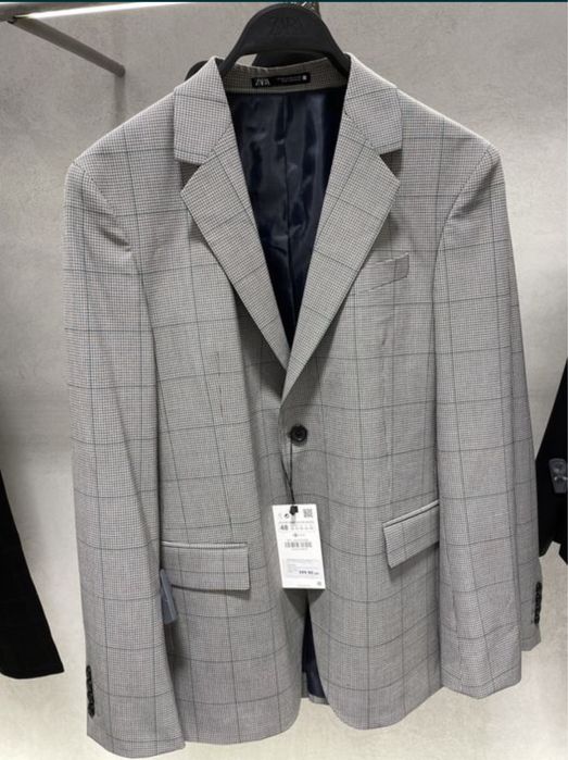 Vand Costum Impecabil