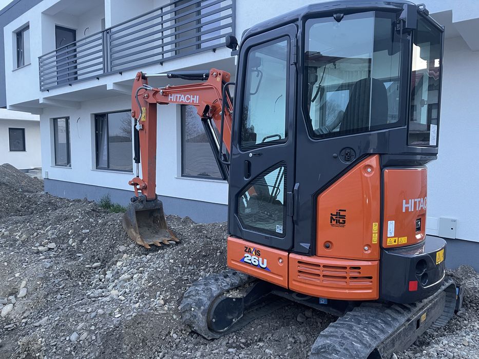 Inchiriez excavator