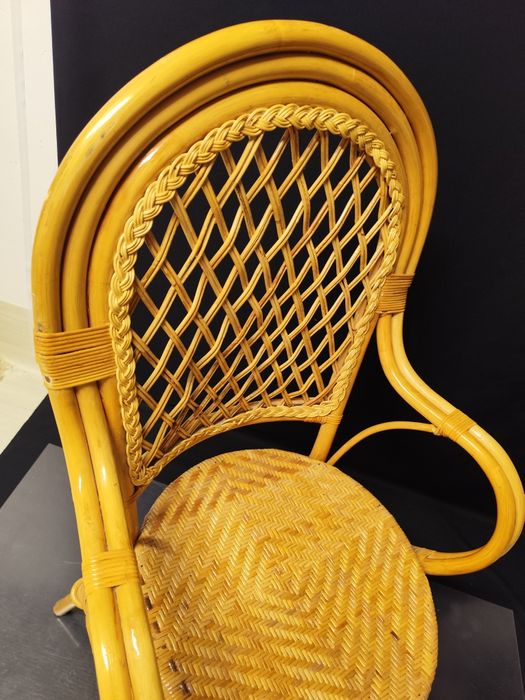 Ратанов стол ретро