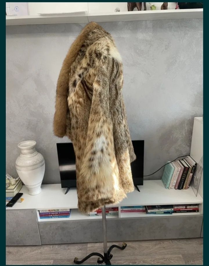 Мягкое чудо из меха натуральной Рыси.Воротник Соболь