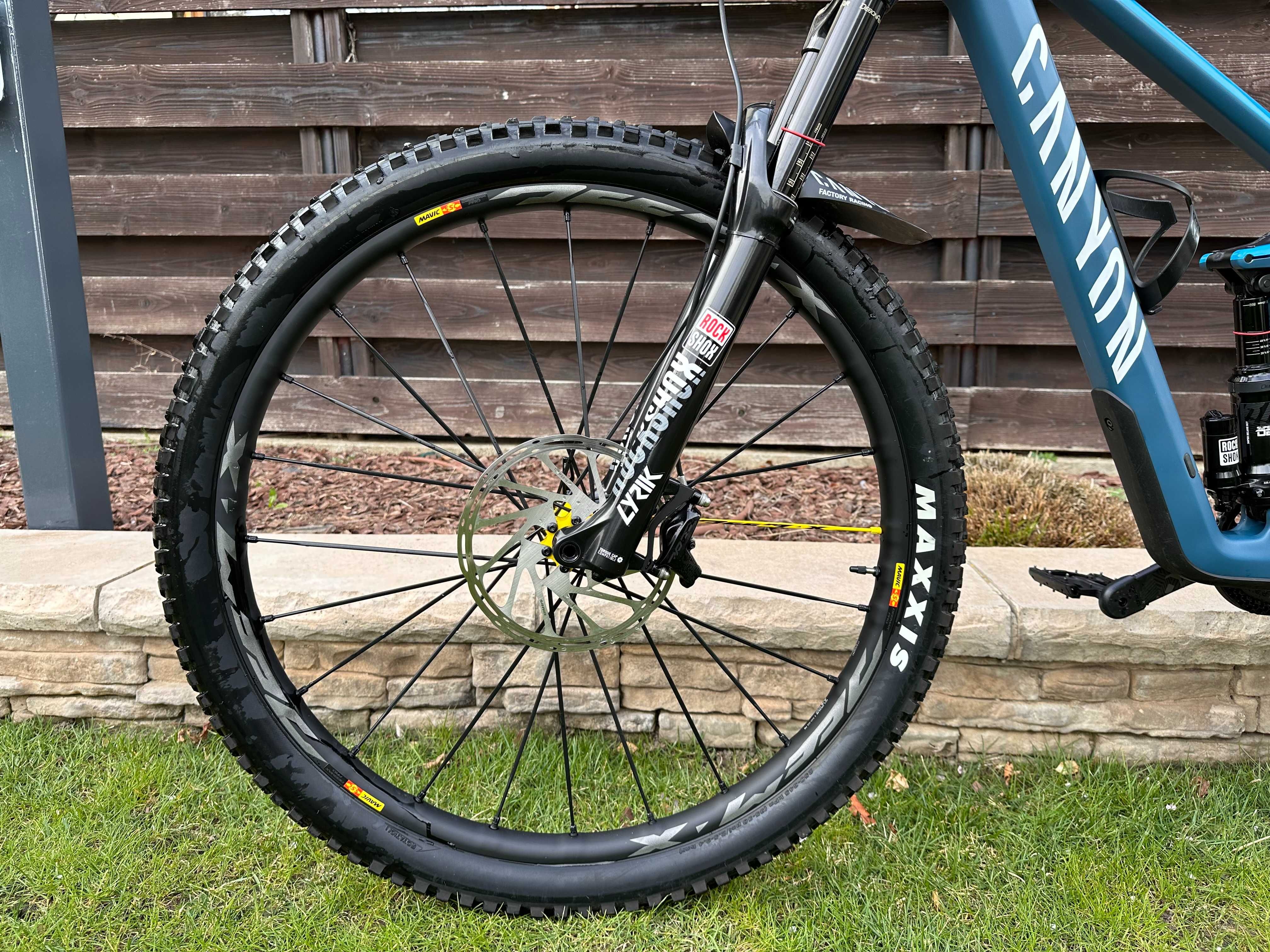 Canyon Strive CFR 9.0 Team Carbon 29" marime M