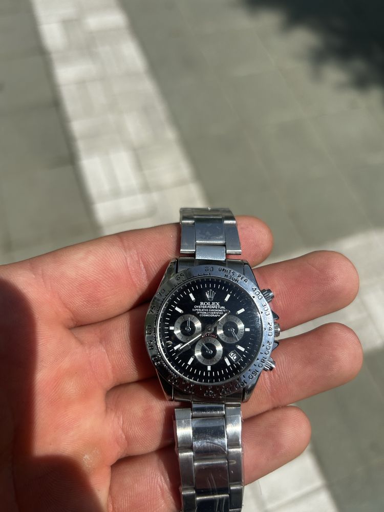 Часовник rolex.