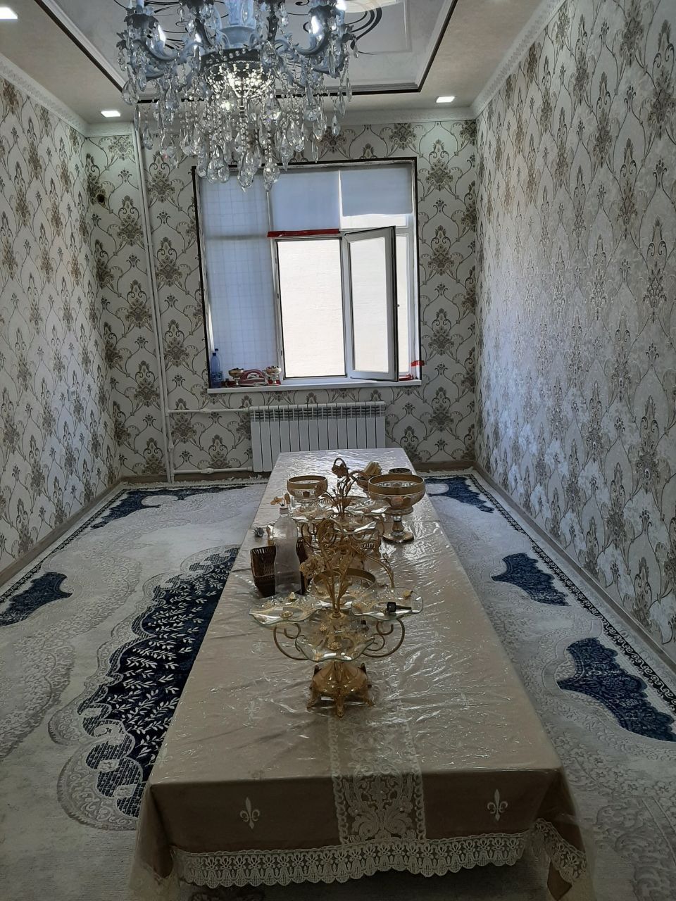 Квартира сотилади 3 этаж 2 хоналик