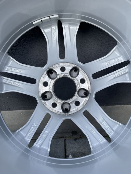 Jante R 18 Mercedes GLA GLB GLC GLK cauciucuri Continental 235 50 R18