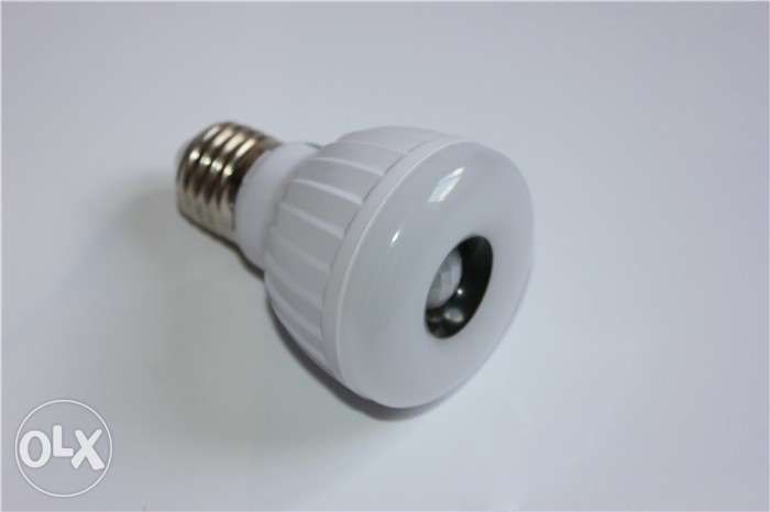 Bec LED 5W/220V cu senzor de lumina si prezenta - aprindere automata