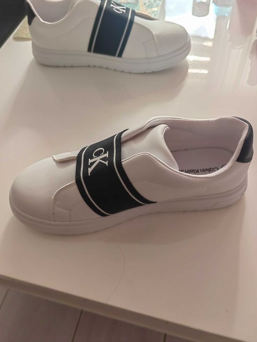 Нови обувки Calvin Klein