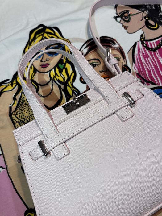 Чанти от Bershka (pink)