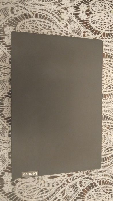 Ноутбук Lenovo. Могу обменять на айпад