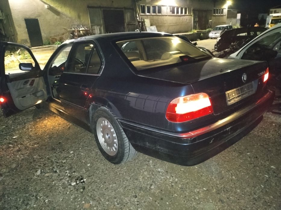Бмв е38 735 с газ на части bmw