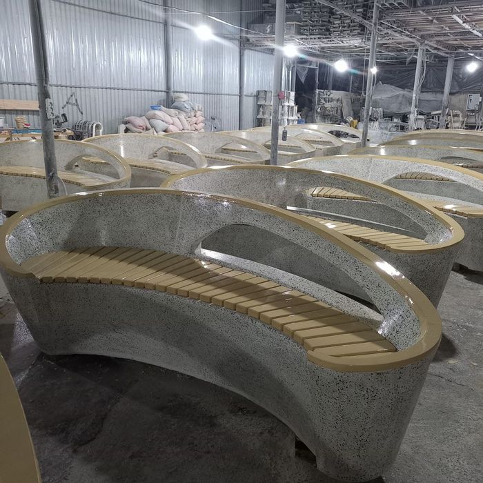 Хар хил турдаги скамейка, урна, гул тувак, латоклар ишлаб чикарамиз