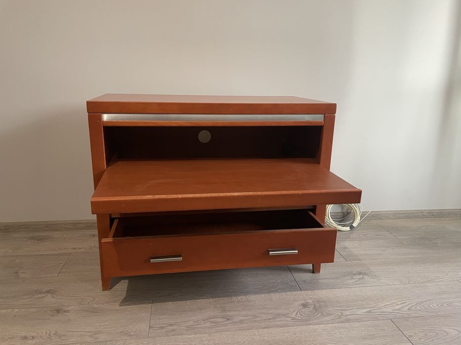 Шкаф за телевизор