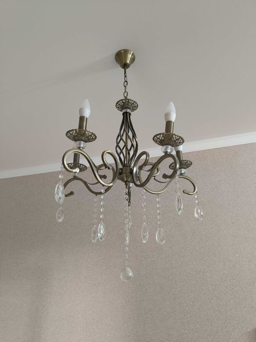 Продам люстру стекло в идеальном состоянии