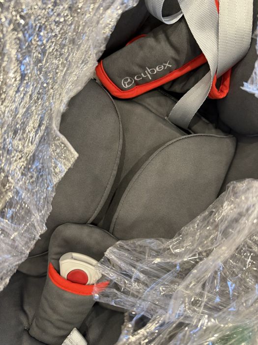 Автокресло Cybex Aton B2 i-size