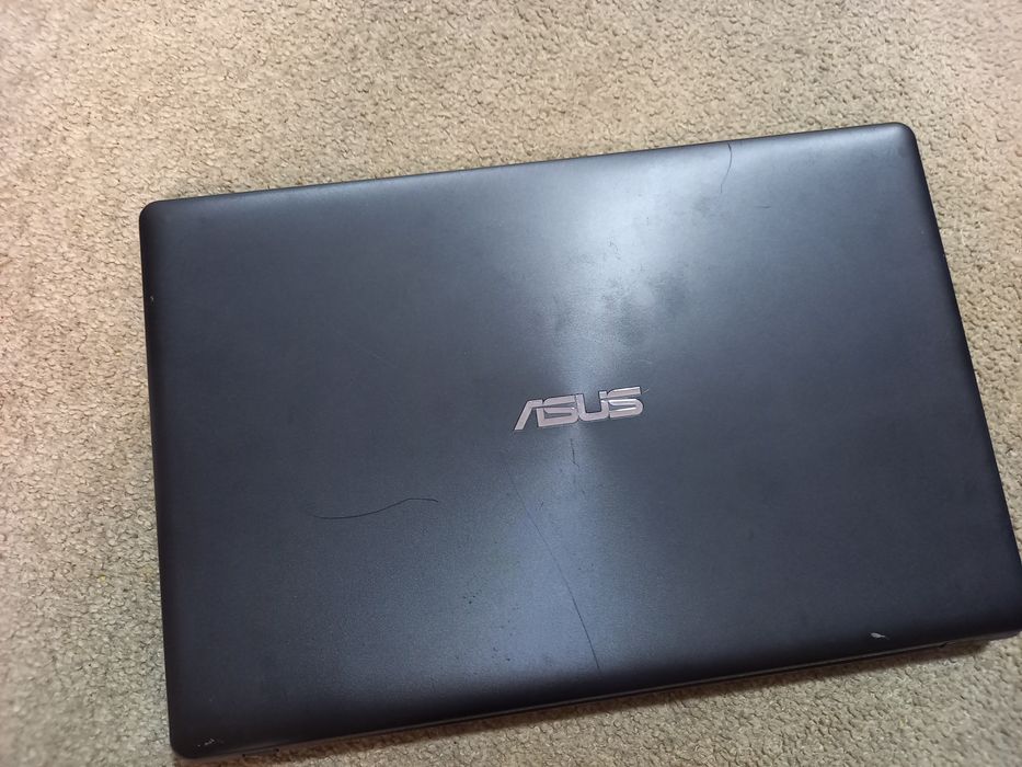 Asus Amd Fx7500,Ram 16gb ,ssd 256,video 2gb,baterie 3 ore