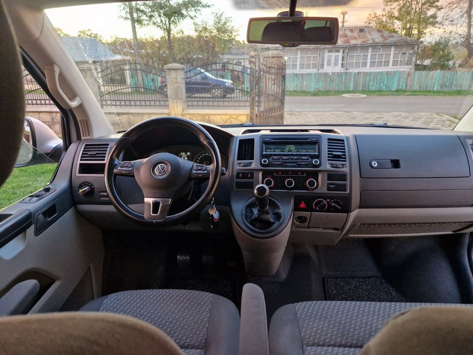 Volkswagen Transporturi 8+1