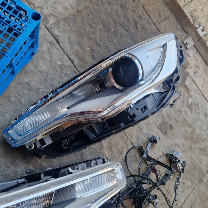 Faruri a6 c7 de piese