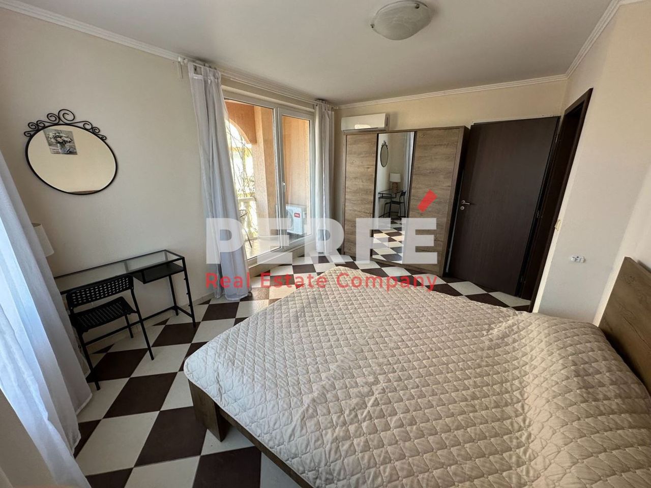 Продава се Двустаен апартамент в Созопол - 73 кв.м за 1336 €/кв.м - Снимка #2
