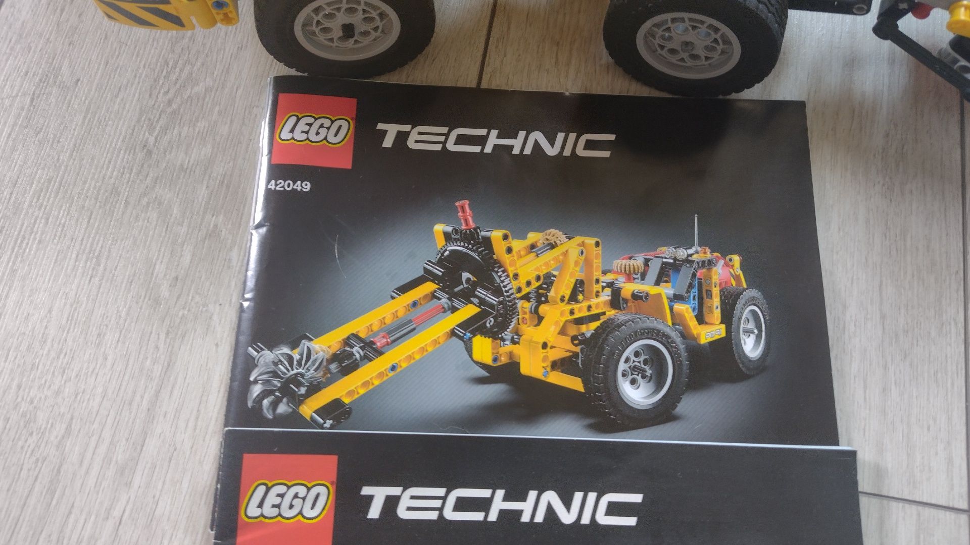 Lego tehnic Utilitara 2 in 1 cod 42049