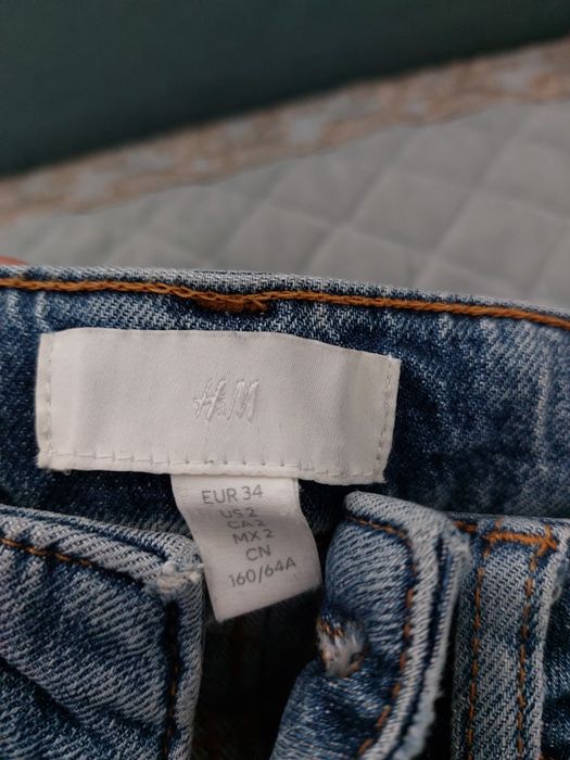 Джинсы в отличном состоянии, по низкий цене