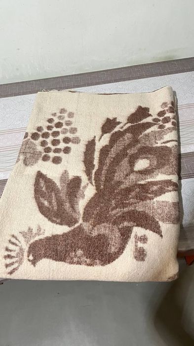 Продам шерстяные одеяла