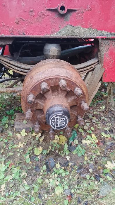 Vând axe remorca forestiera bpw