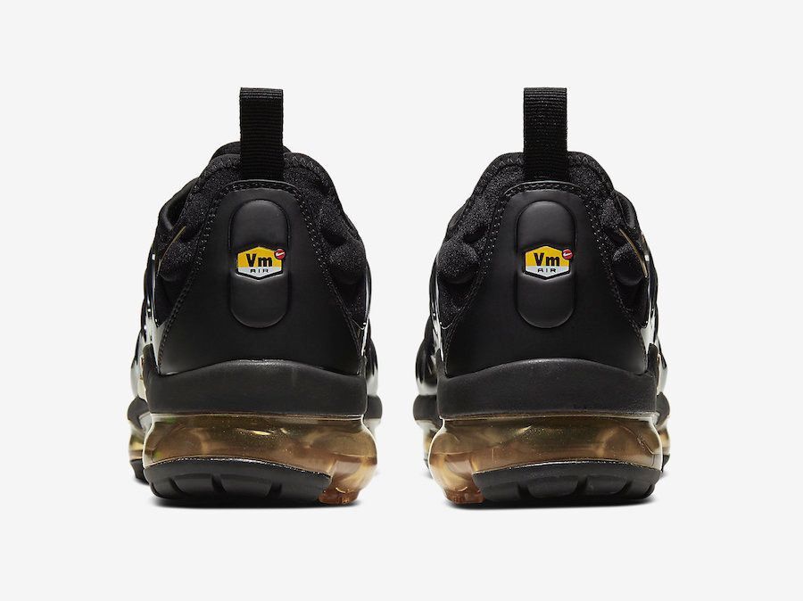 Nike VaporMax plus "Black/Metallic/Gold