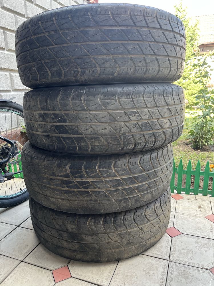 Продается всесезонные шины, размером 265/70/R16