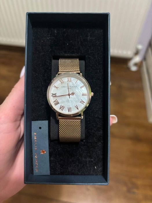 Часовник Amelia Parker